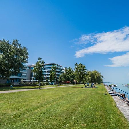 Myflat Wave 36 Suite Siófok Exteriör bild